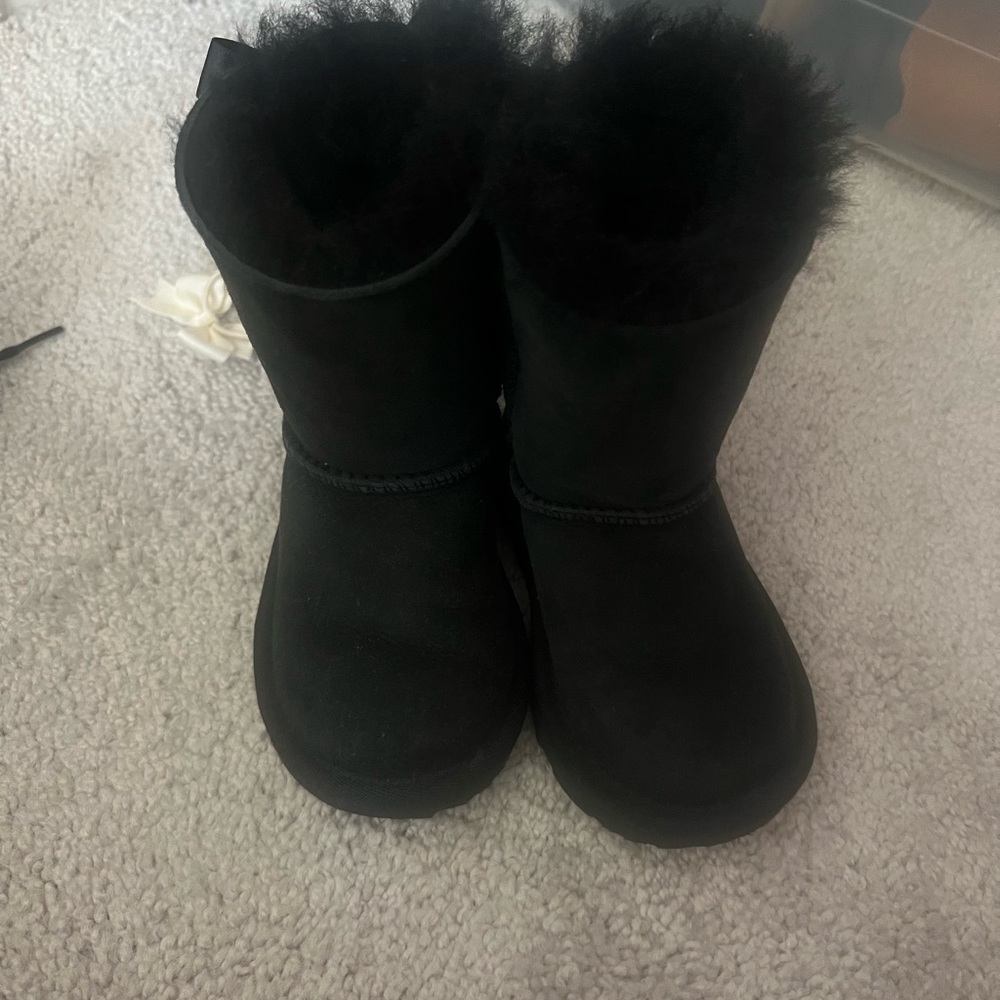 UGG Kids Black Furry Boots only wore once